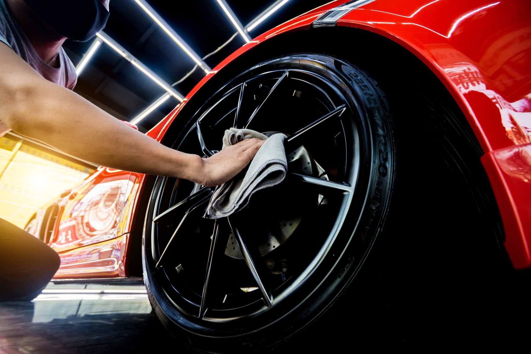 Innen- & Außenreinigung